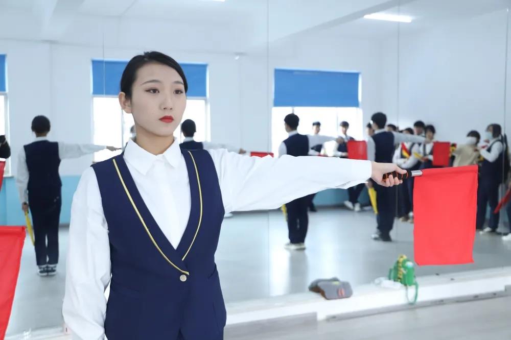 想学技术又不知道选什么专业?初中生学习城轨专业怎么样?