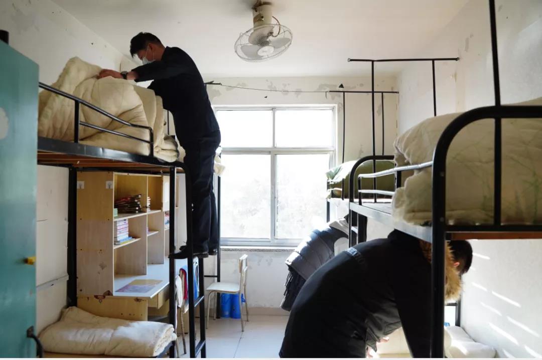 报到日来啦!来看看山东万通的老师们为老生和新生做了哪些准备!