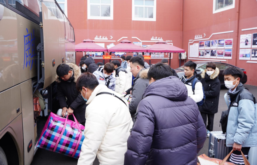 踏上新征程丨又一批山东万通学子前往奇瑞汽车顶岗实习!