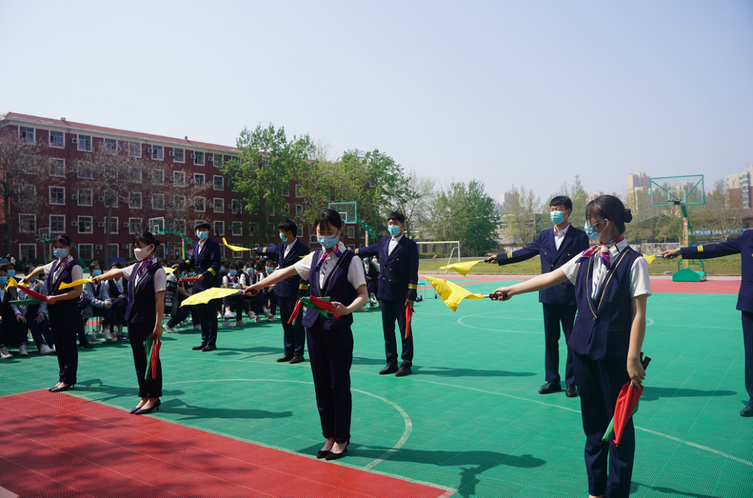 山东万通2022年上学期教育教学百日工程——城轨信号旗、领带丝巾