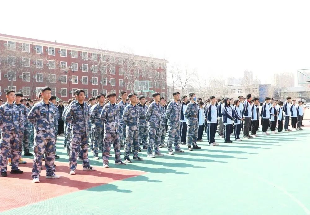 奋进新征程，启航新学期！山东万通举行开学考试总结表彰大会