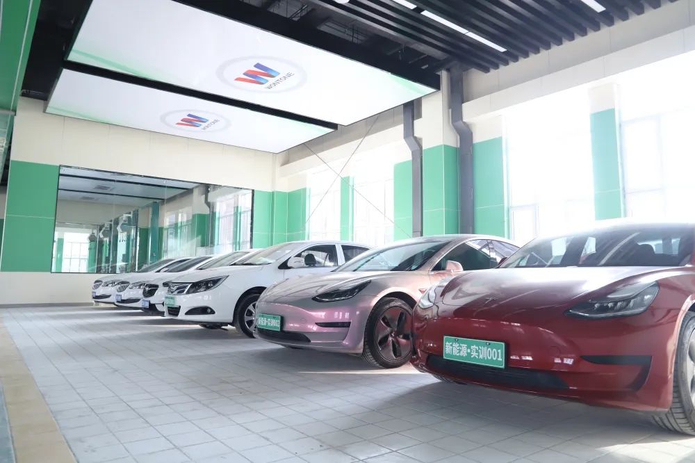 山东万通技工学校乔迁新校区，新起点共谱新篇章