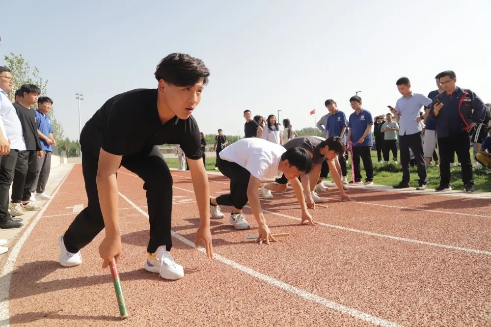 燃一“夏”！山东万通举办六一趣味运动会