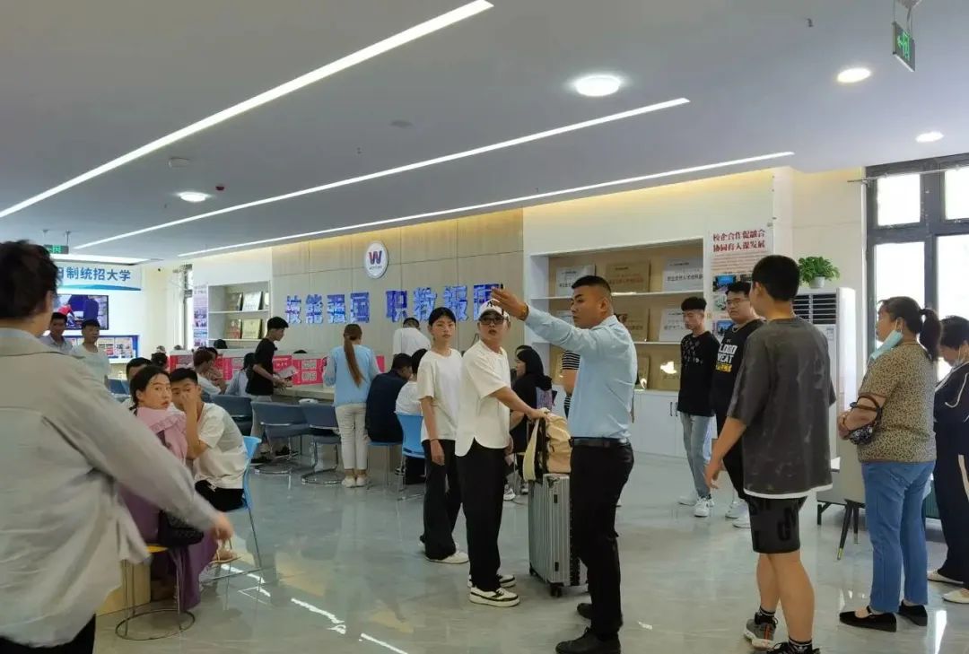 名额告急！山东万通2023年夏秋季提前批次各专业少量名额补录中