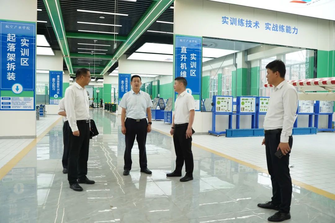 热烈祝贺丨商河县2023年秋季自主就业退役士兵欢迎仪式暨适应性培训开班动员会在山东万通技工学校召开