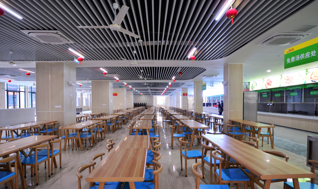 @2024万通新同学,2月15日统一集中报到,请新生准时到校办理入学手续!