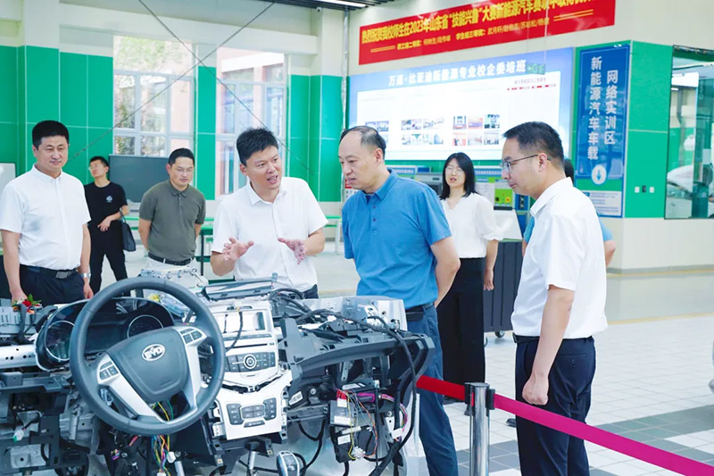 “技能大师进校园 匠心筑梦共传承”,山东万通开展技能大师进校园活动