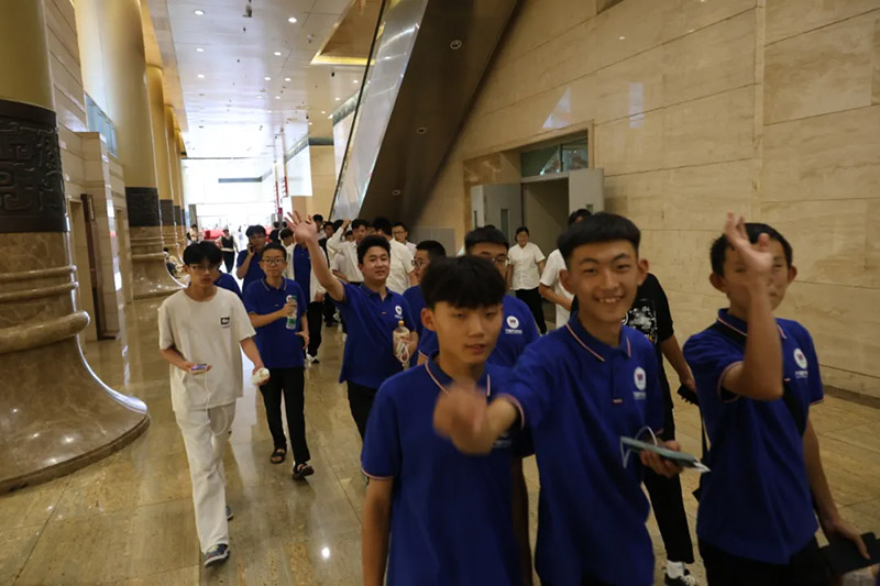 山东万通学校新生适应教育图鉴：欢声笑语的的青春序章！