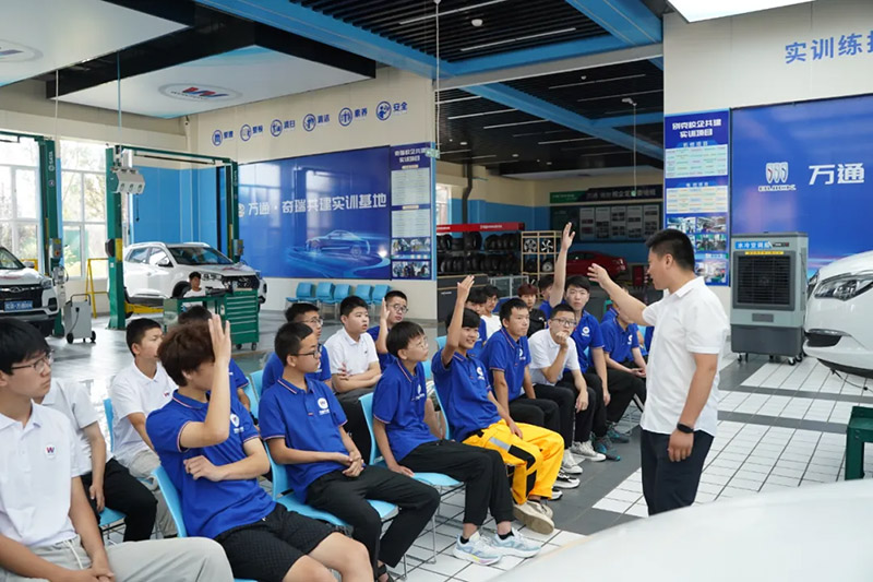 山东万通学校新生适应教育图鉴：欢声笑语的的青春序章！