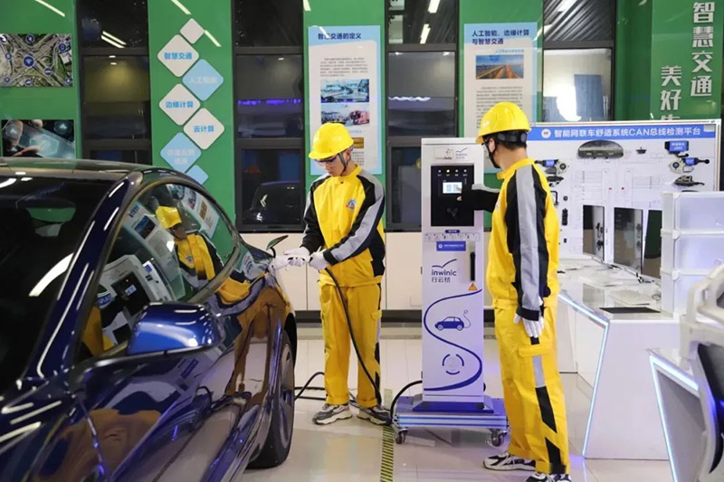 高中及中职毕业生，不要迷茫！山东万通助你走稳技能成才路！