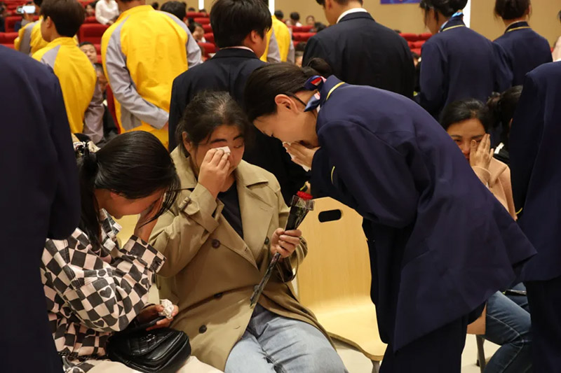 共赴成长之约！山东万通 2025 第六期家长见证会圆满落幕