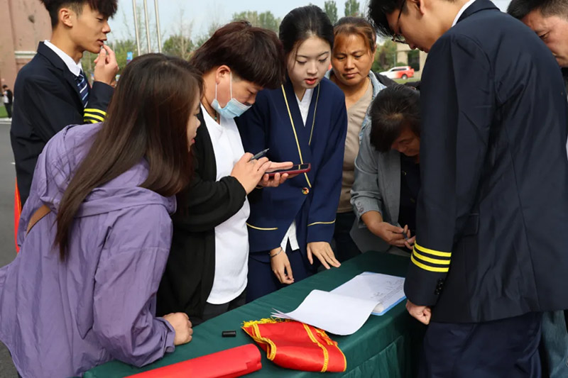 共赴成长之约！山东万通 2025 第六期家长见证会圆满落幕