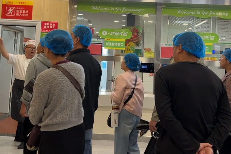 共赴成长之约！山东万通 2025 第六期家长见证会圆满落幕